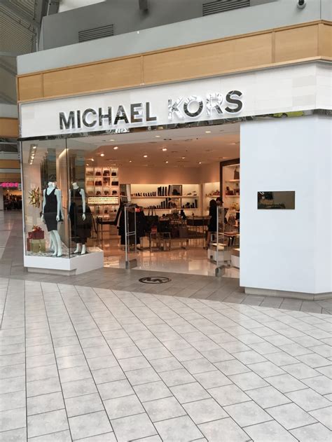 Michael Kors pointe claire qld